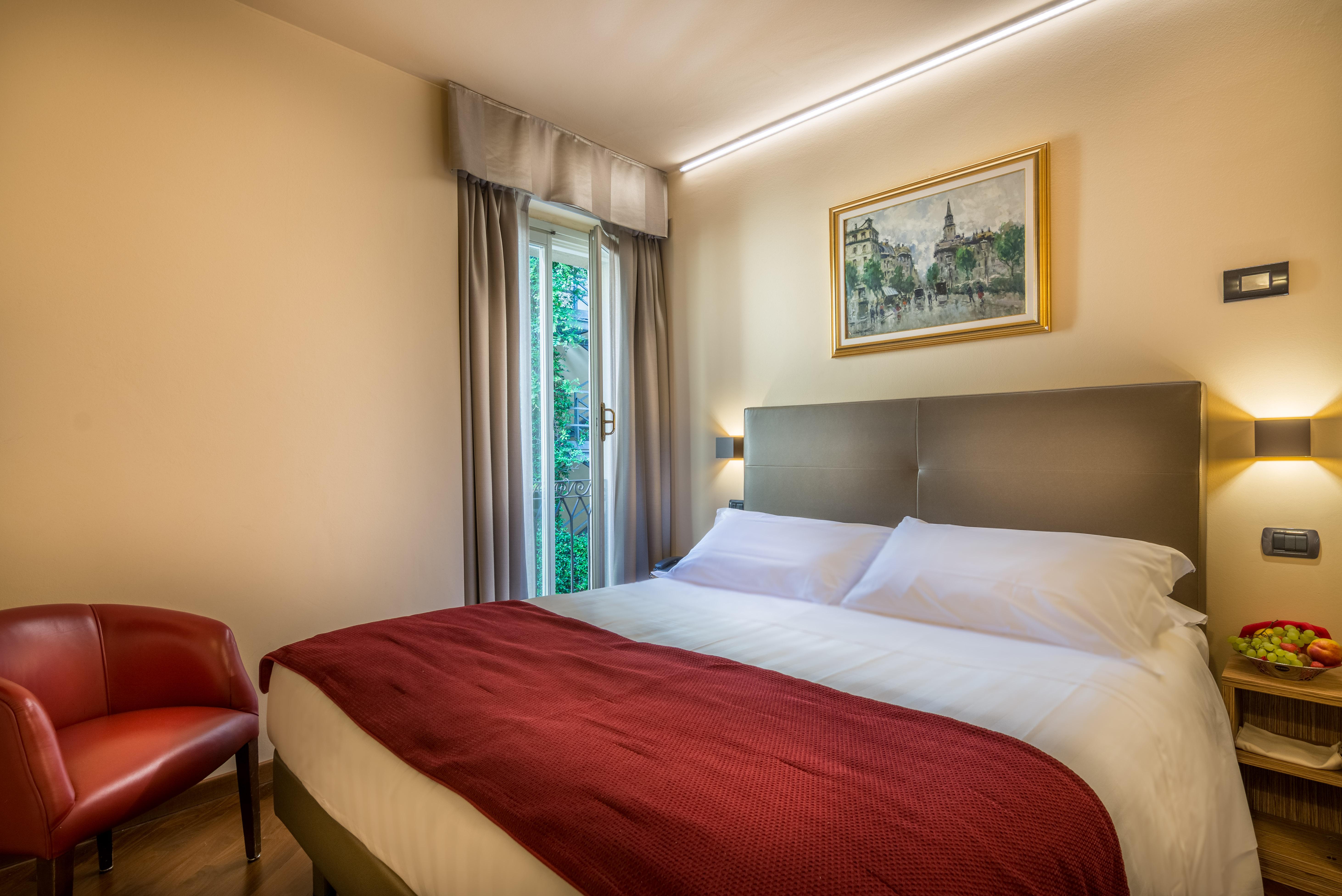 Hotel Regina Milano Esterno foto