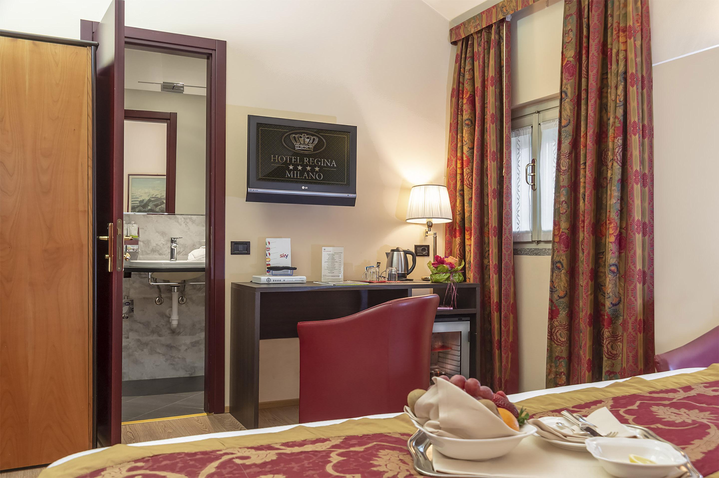 Hotel Regina Milano Esterno foto
