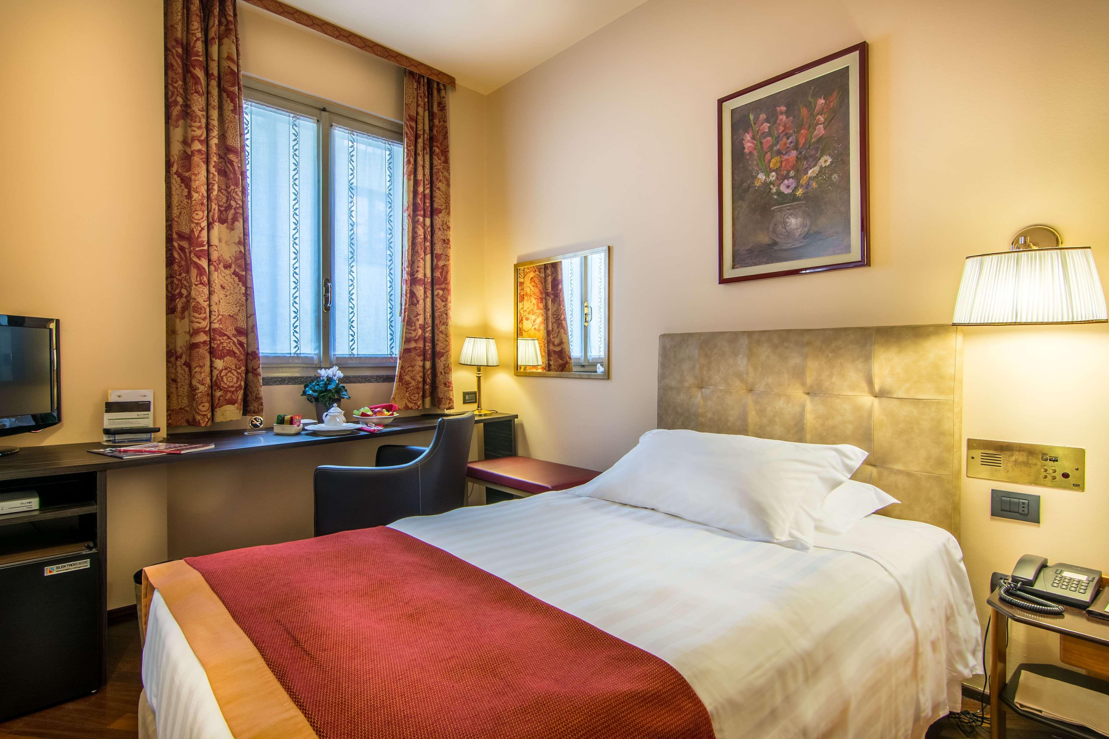 Hotel Regina Milano Esterno foto