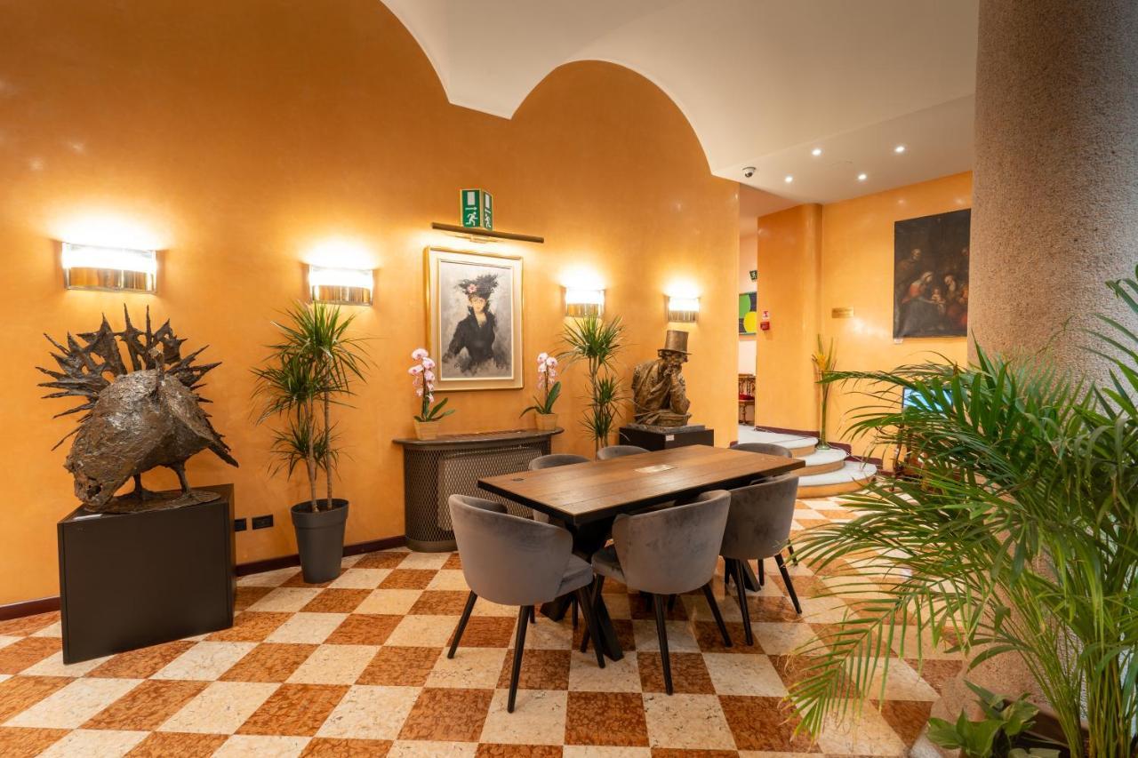 Hotel Regina Milano Esterno foto