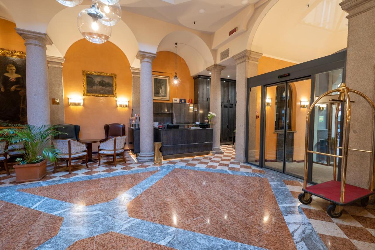 Hotel Regina Milano Esterno foto
